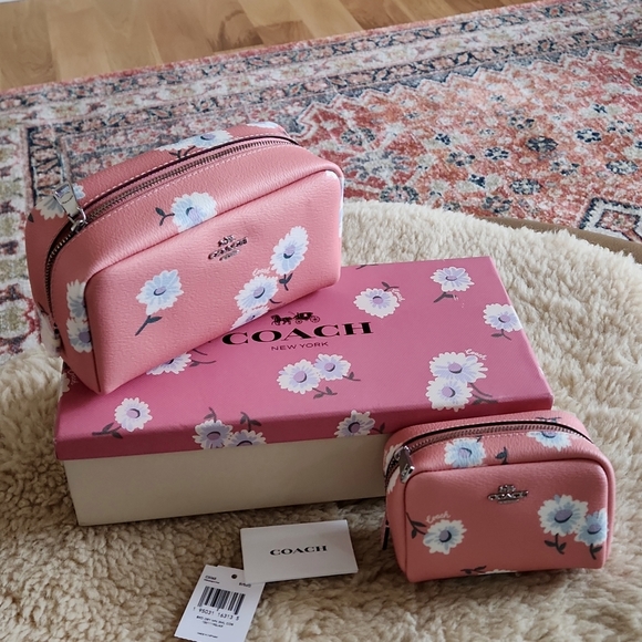 Adorable NWT IOB Coach Bubblegum Daisy Cosmetic Bags ππΈ - Picture 3 of 16